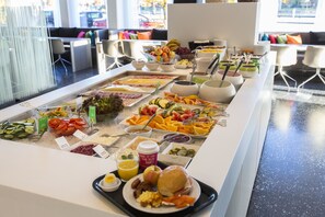 Petit déjeuner buffet compris tous les jours