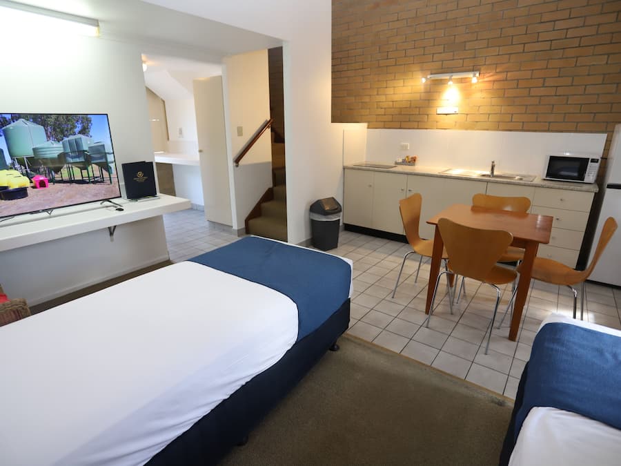 Family 2Bd Studio (No Pets)