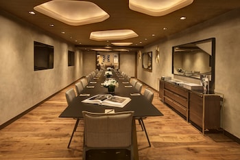 Meeting space at SIXTY Beverly Hills