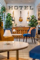 Se ofrece un desayuno a la carta todos los días (por un coste adicional)