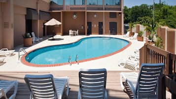Seasonal outdoor pool