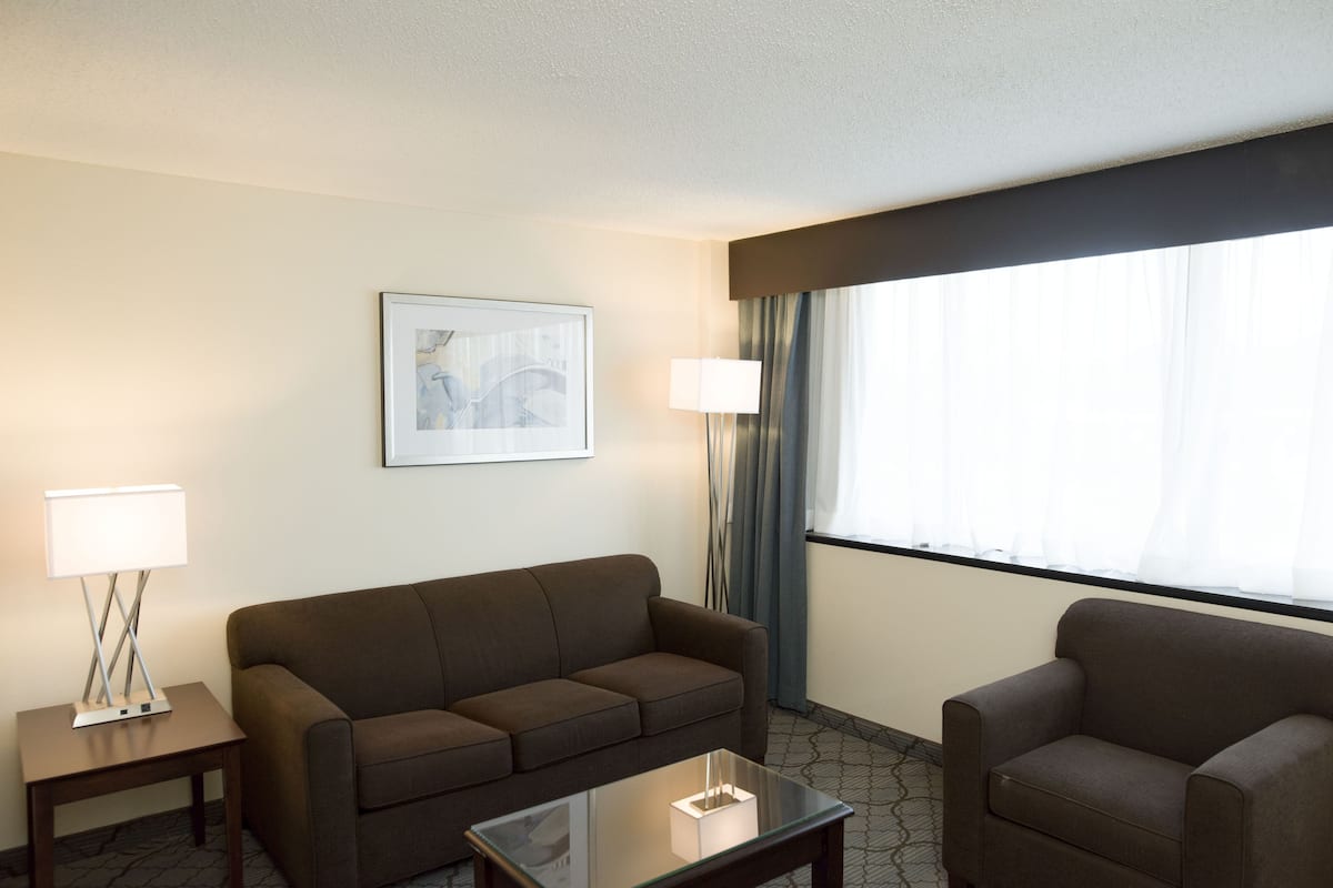 Suite, 1 chambre (Walk-In Shower) | Commodité de la chambre