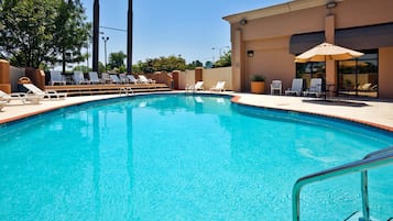 Seasonal outdoor pool