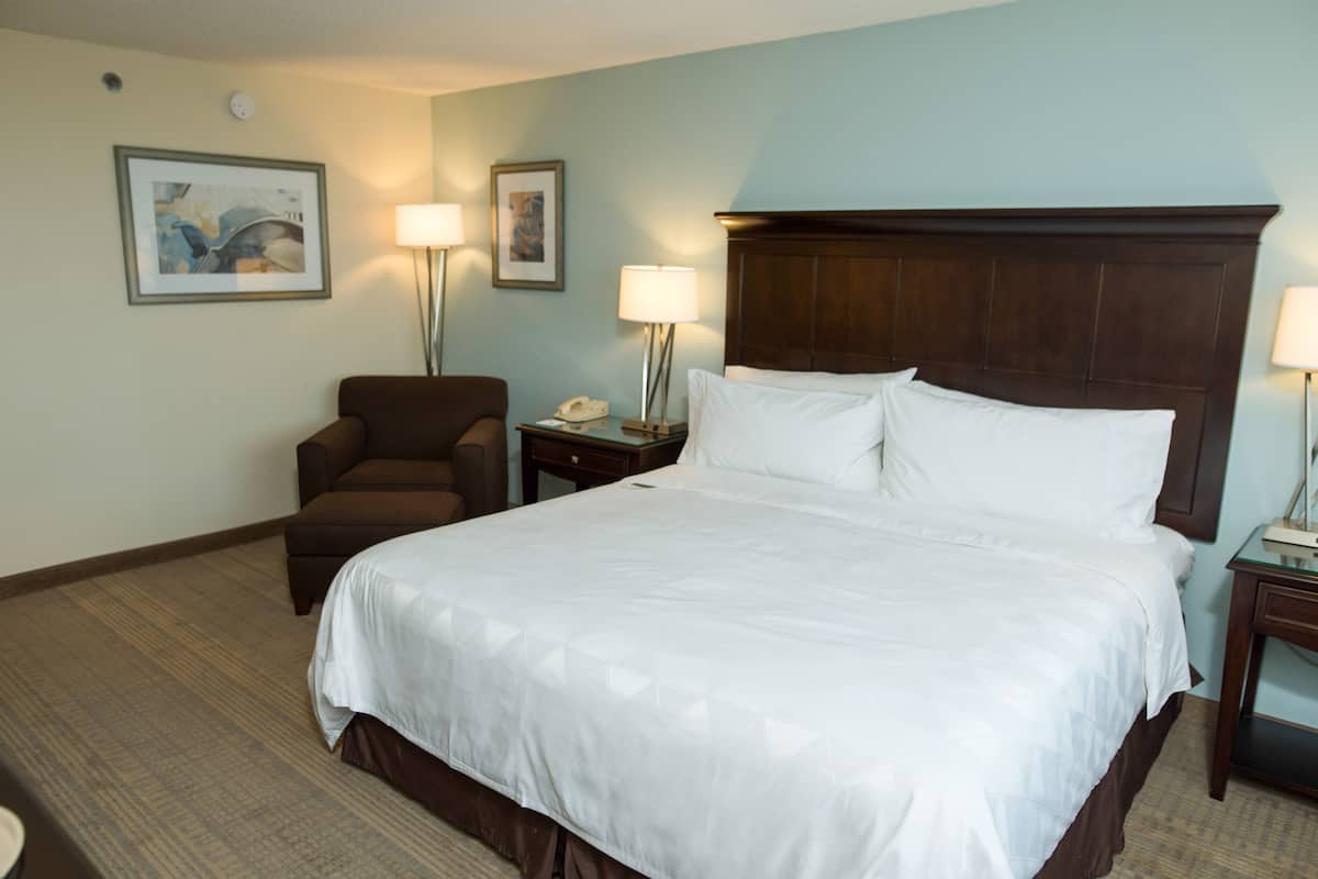 1 bedroom, premium bedding, pillowtop beds, desk