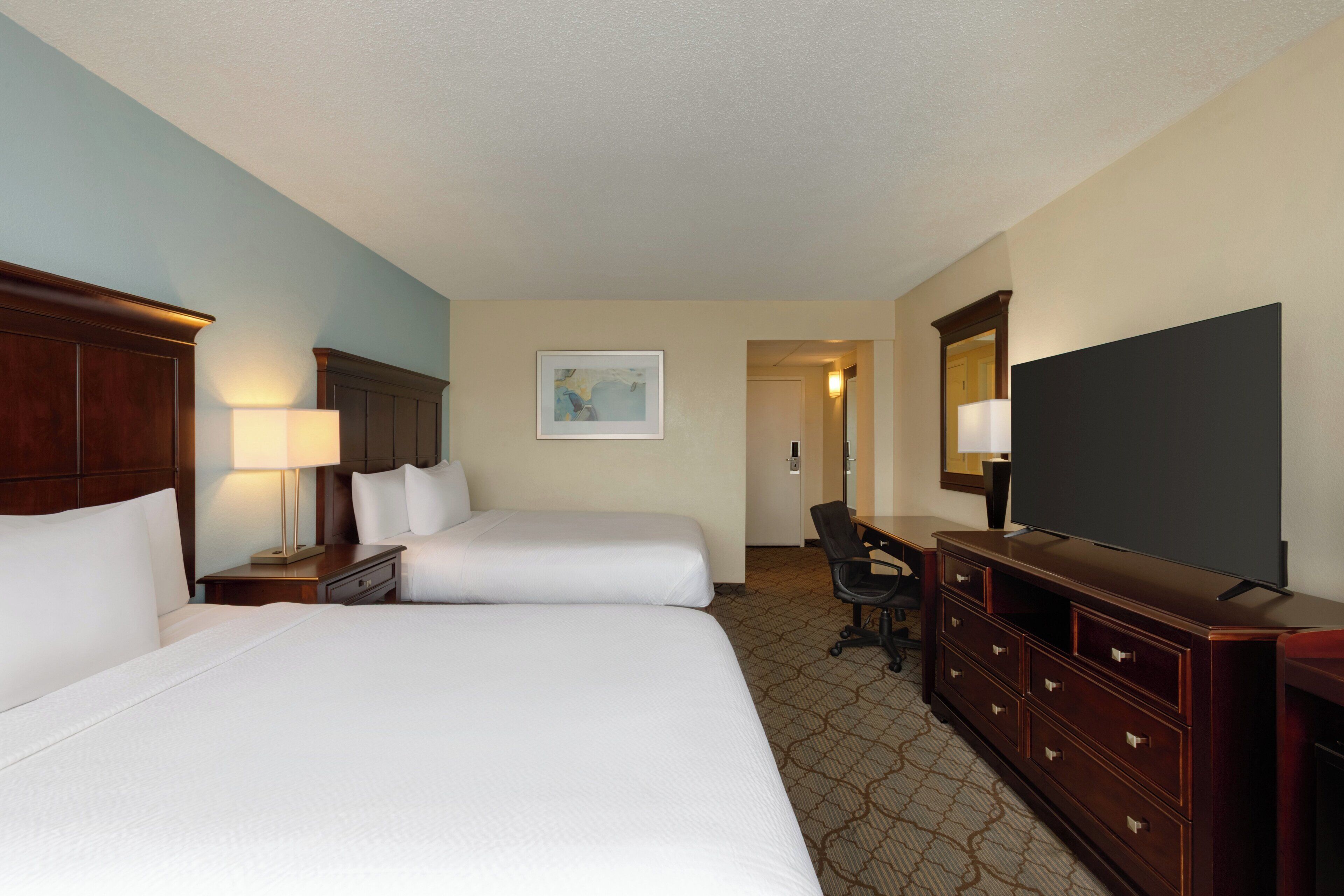 1 bedroom, premium bedding, pillow-top beds, desk