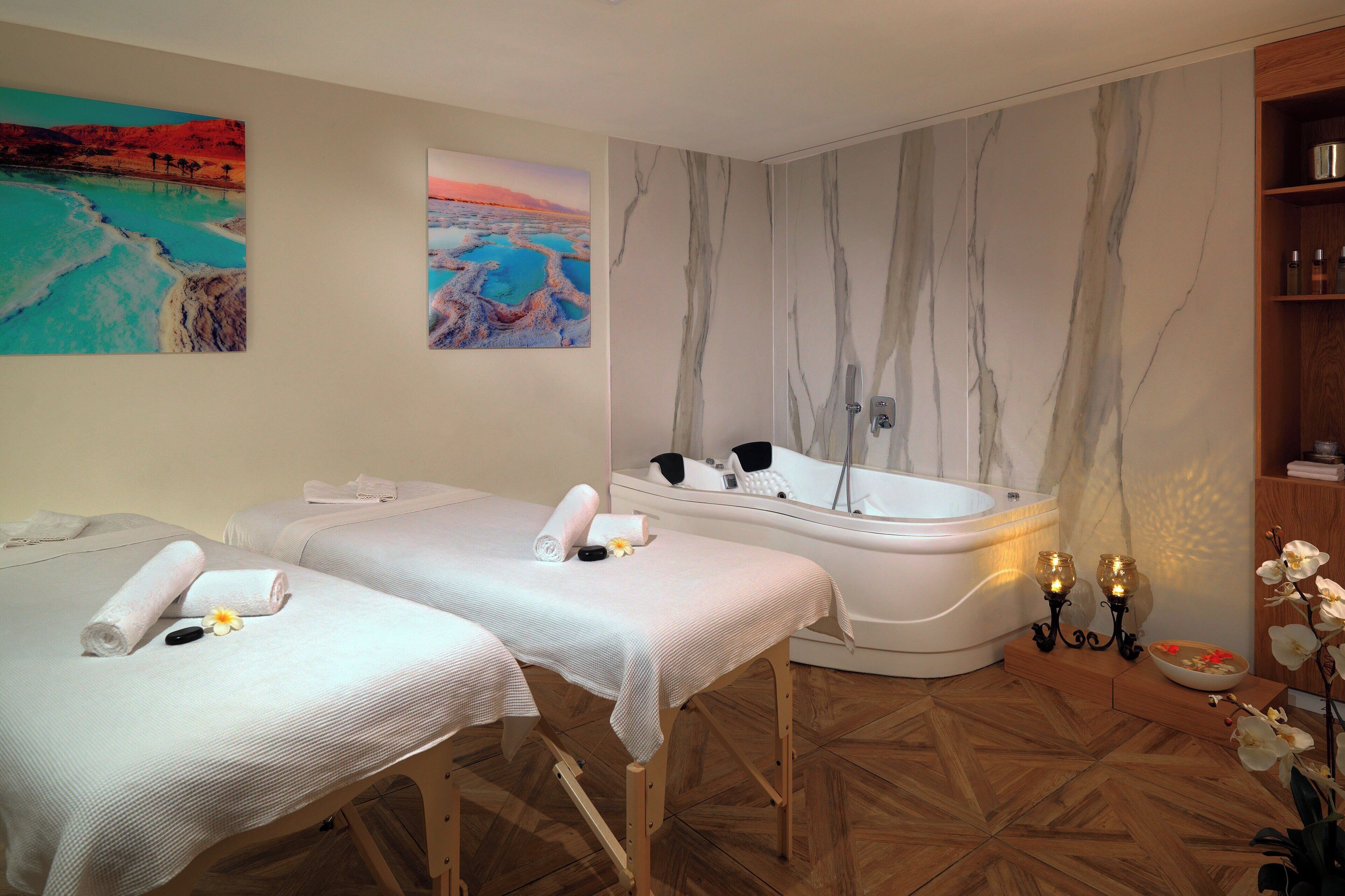 couples treatment room(s), sauna, steam room, massages