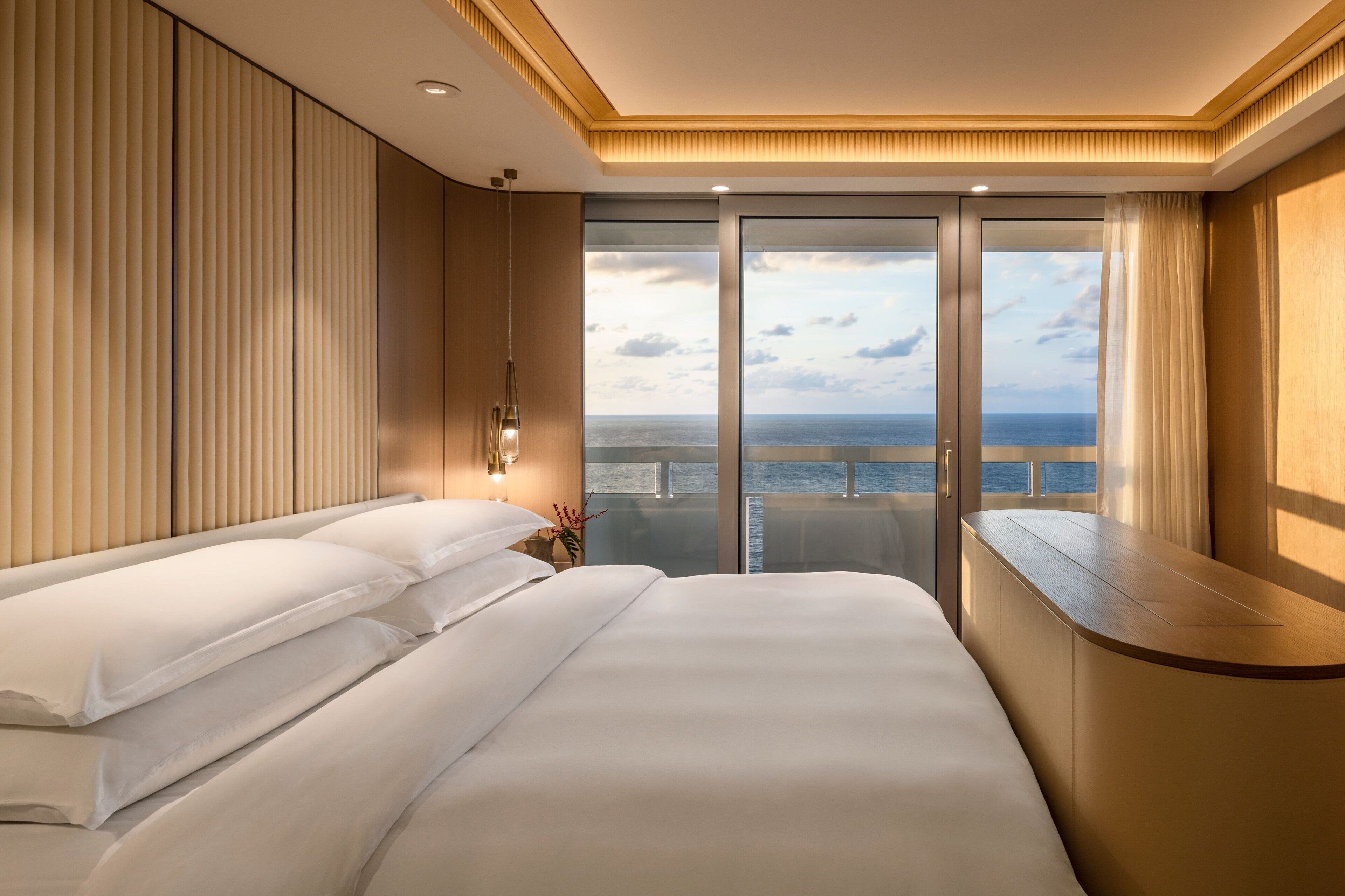 1 bedroom, premium bedding, pillow-top beds, minibar