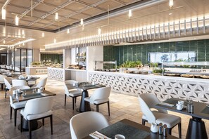 2 restaurants, breakfast, lunch, dinner served; Mediterranean cuisine