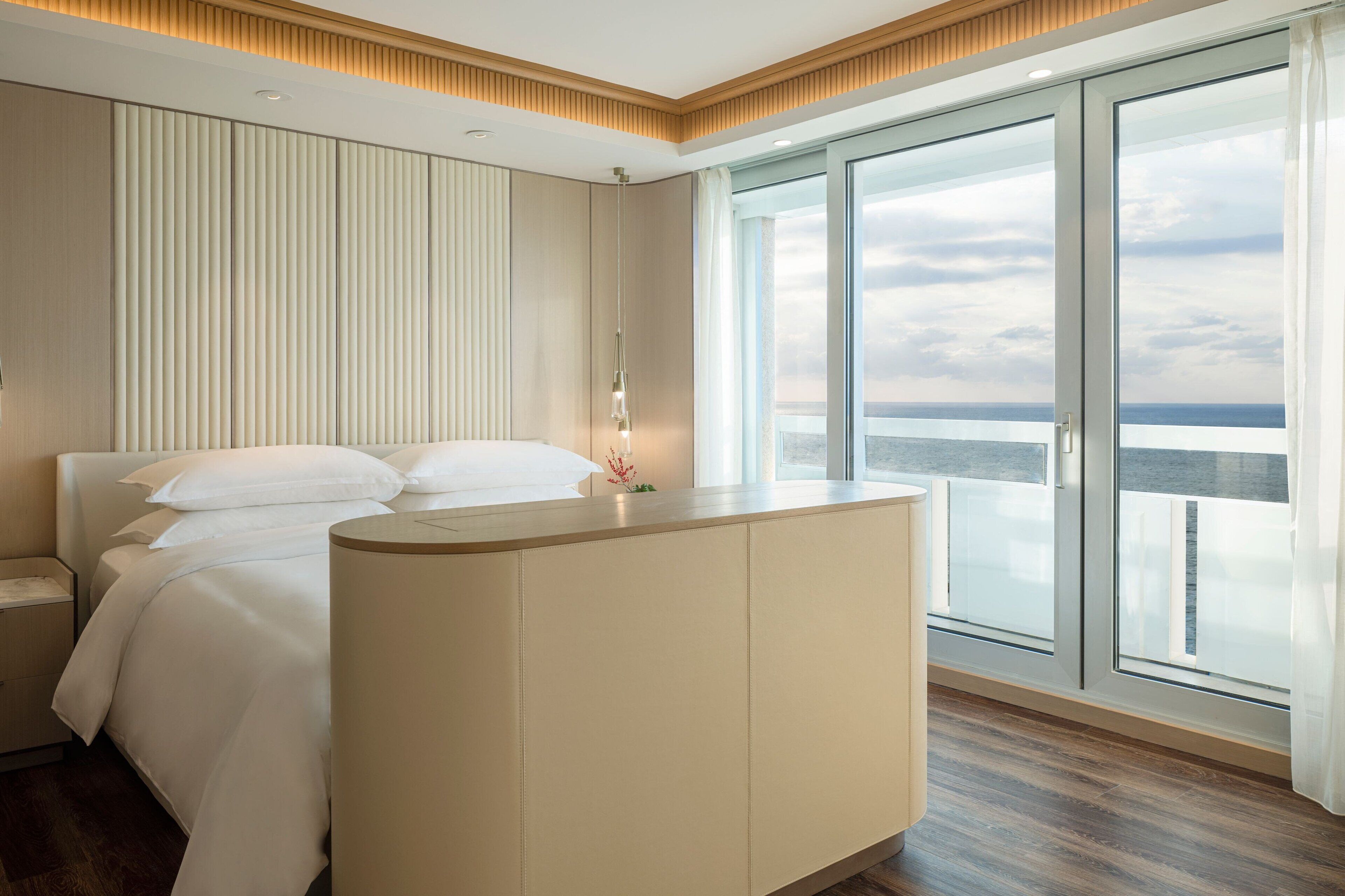 1 bedroom, premium bedding, pillow-top beds, minibar