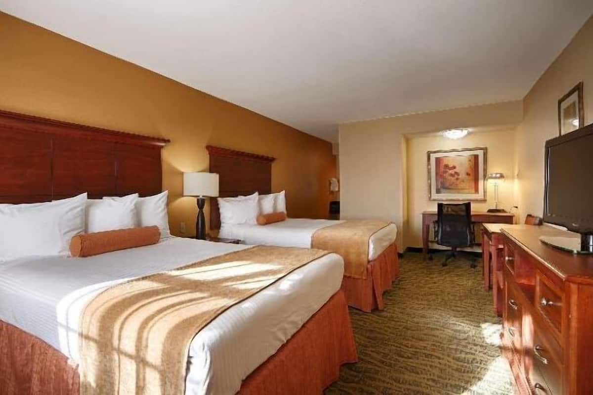 Desk, laptop workspace, free WiFi, bed sheets