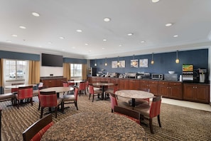 Breakfast area - MainStay Suites Joliet I-55 (Joliet)