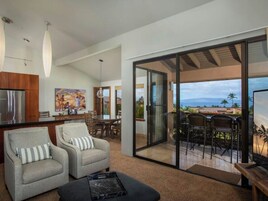 케이블 채널 시청이 가능한 43인치 TV, DVD 플레이어