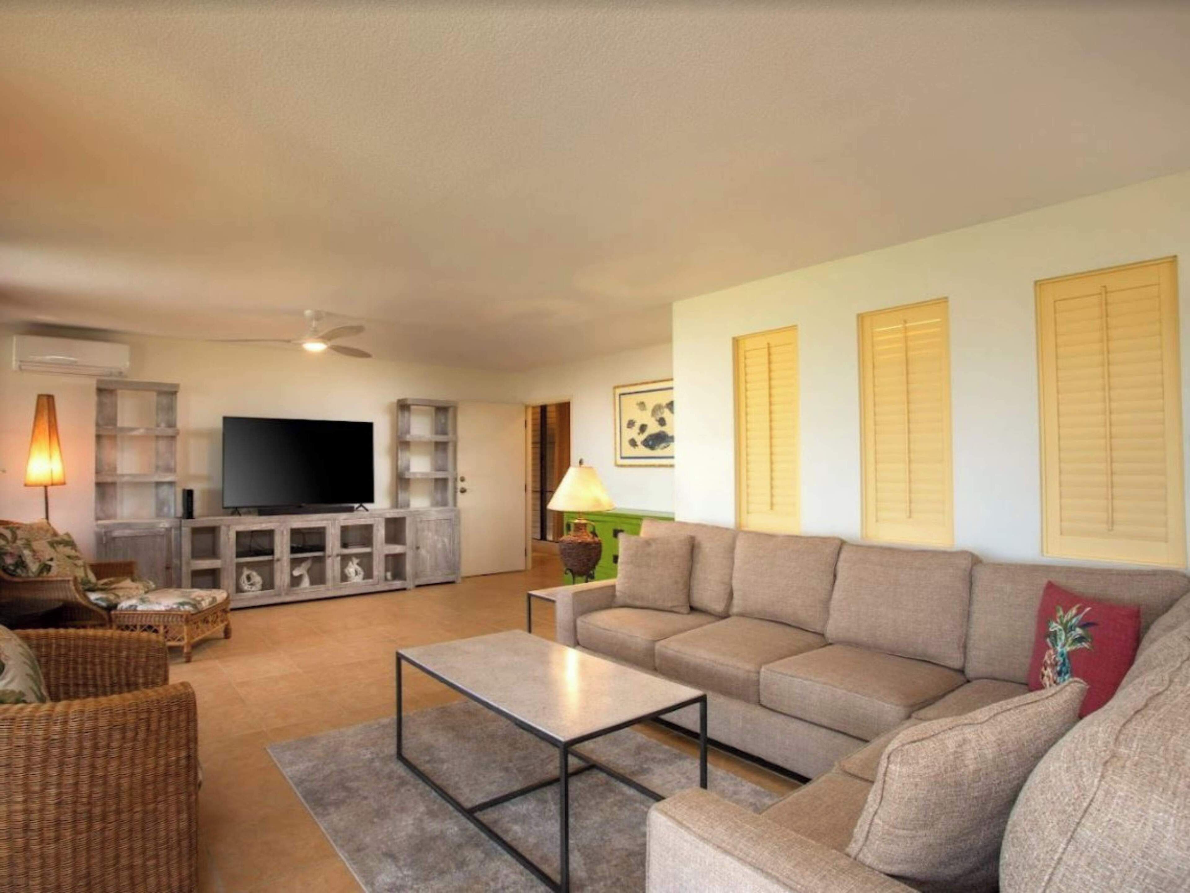 Condo, 2 Bedrooms, Ocean View (29B) | Front of property