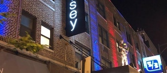 Hotel Versey Chicago Lincoln Park