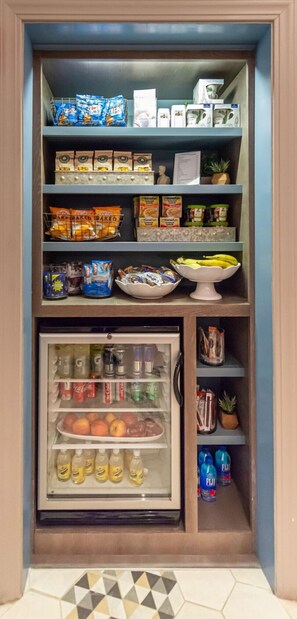 Snack bar