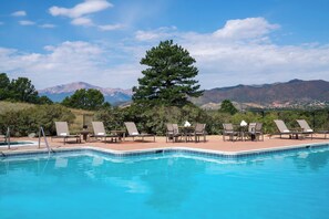Indoor pool, seasonal outdoor pool, pool loungers