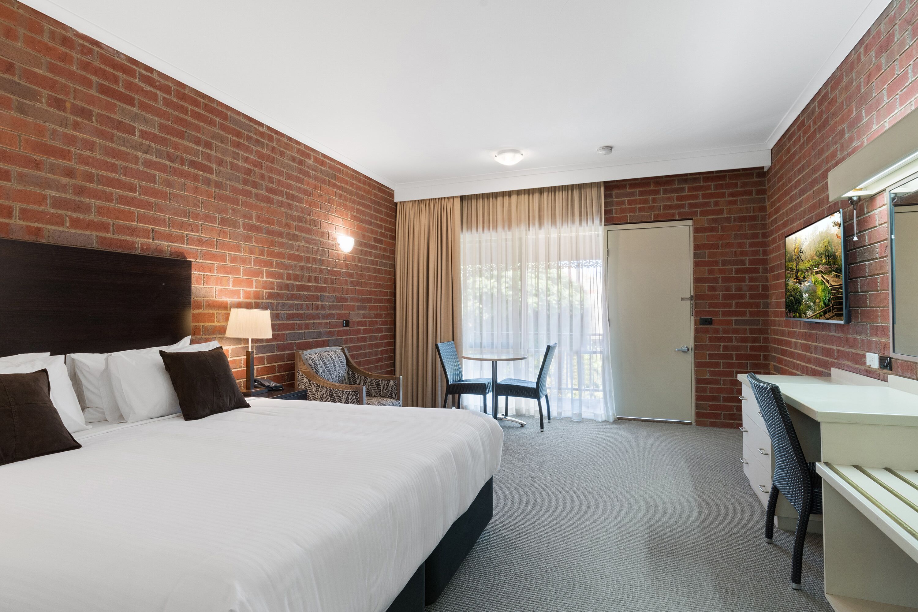 executive king | 1 bedroom, premium bedding, desk, laptop workspace