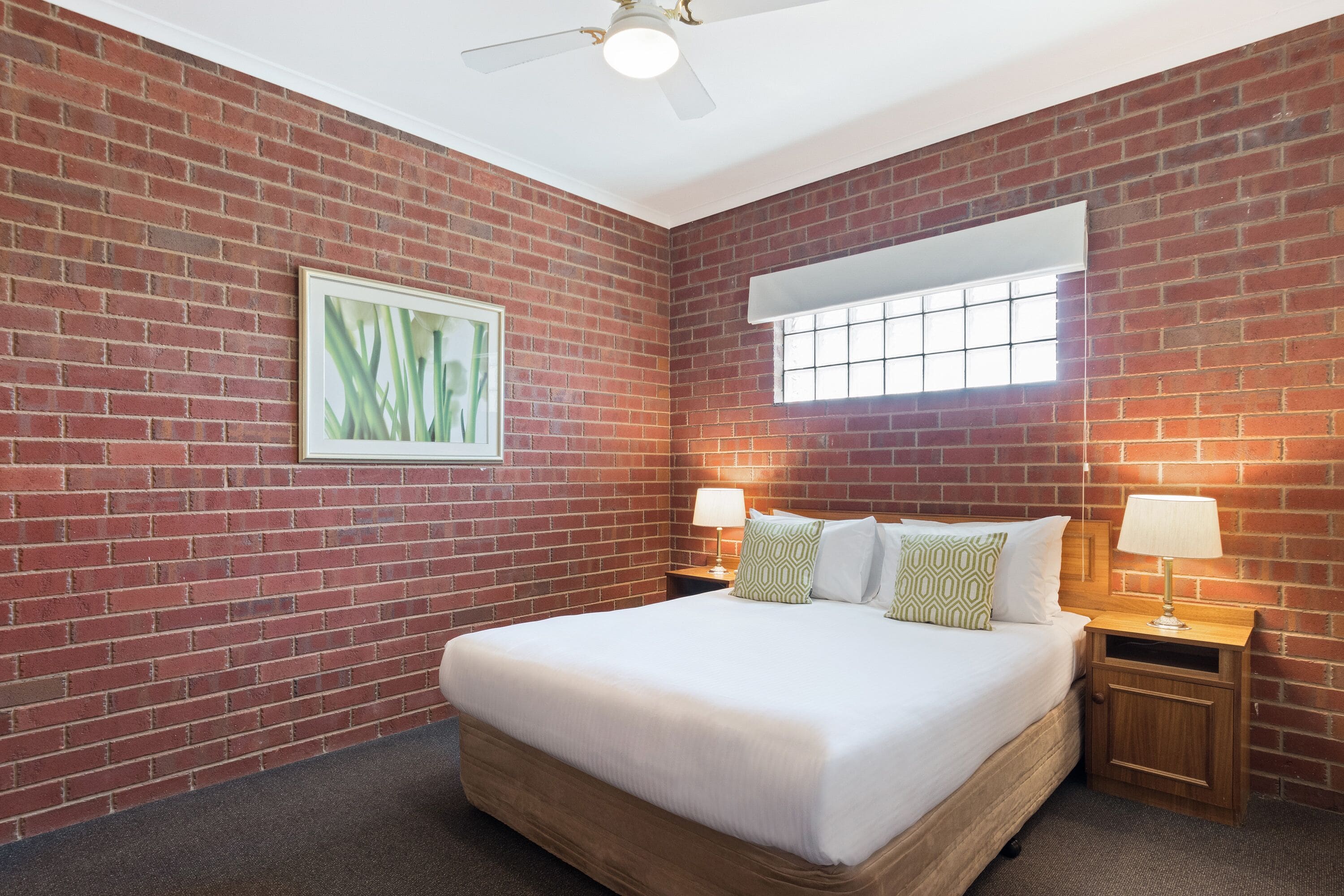 1 bedroom apartment | 1 bedroom, premium bedding, desk, laptop workspace