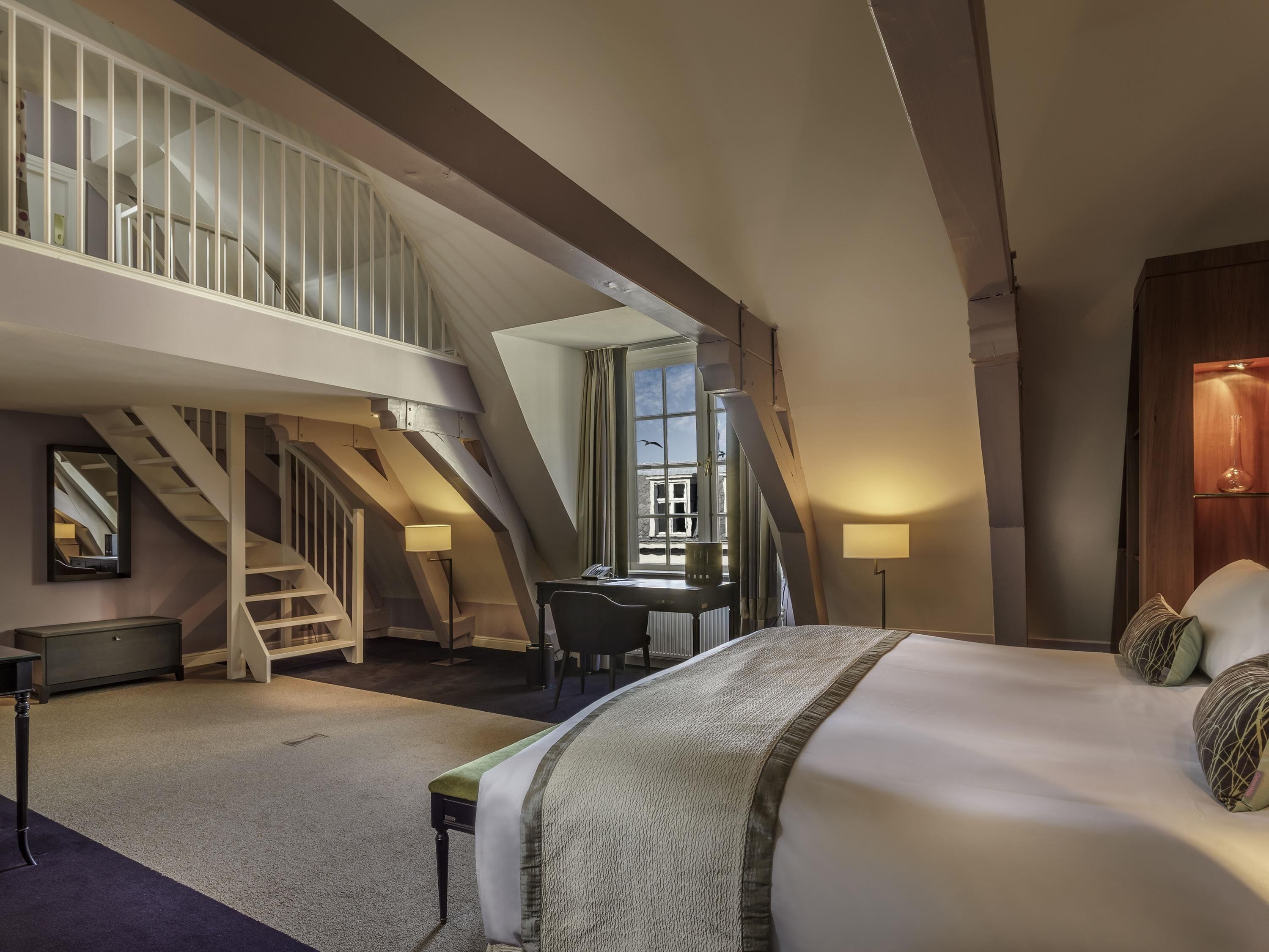 皇室套房, 1 張特大雙人床 (Butler Service,Living & Dining Area) | 1 間睡房、埃及棉床單、高級寢具、羽絨被