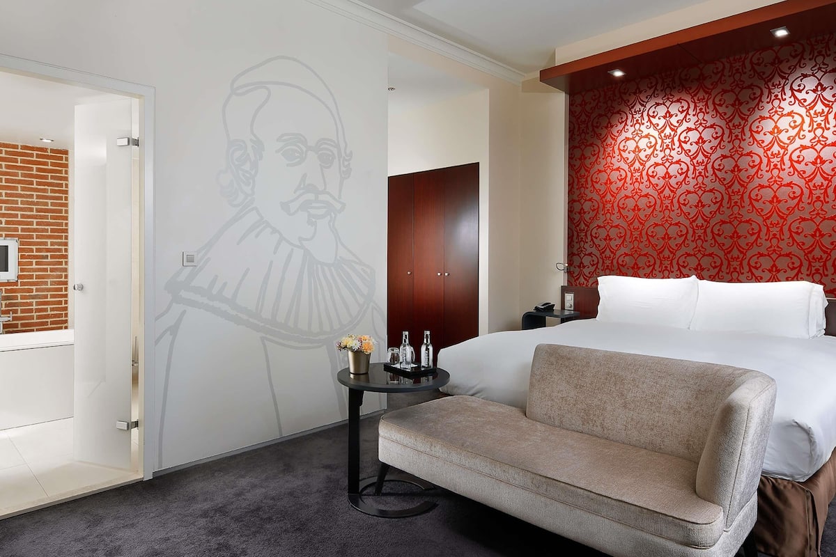 Suite, 1 très grand lit | 1 chambre, draps en coton égyptien, literie de qualité supérieure