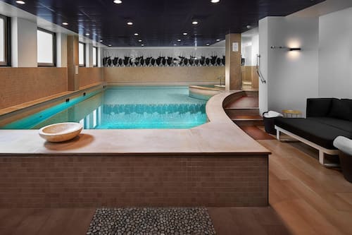 Piscine couverte