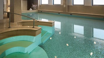 Una piscina techada