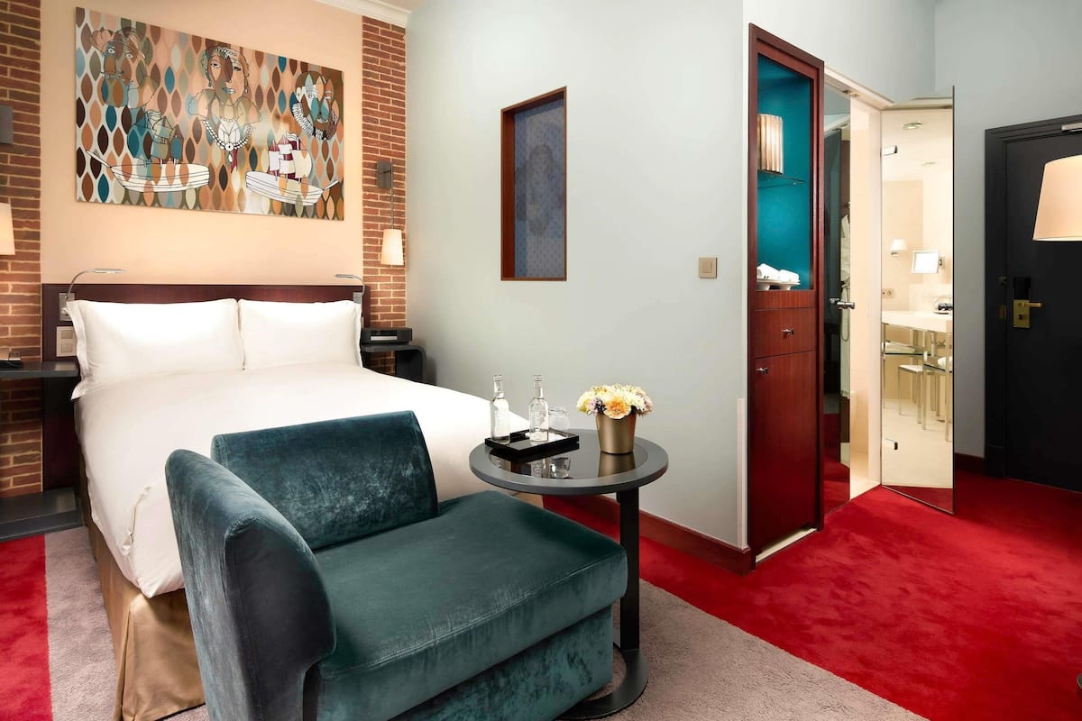 Classic Room, 1 Queen Bed, City View (Garden or City View) | 1 bedroom, Egyptian cotton sheets, premium bedding, down comforters