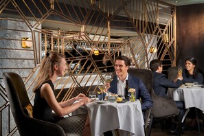 2 restaurants, breakfast, lunch, dinner served; international cuisine
