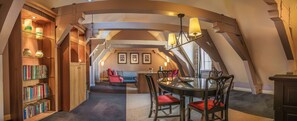 Royal Suite, 1 King Bed (Butler Service,Living & Dining Area) | In-room dining