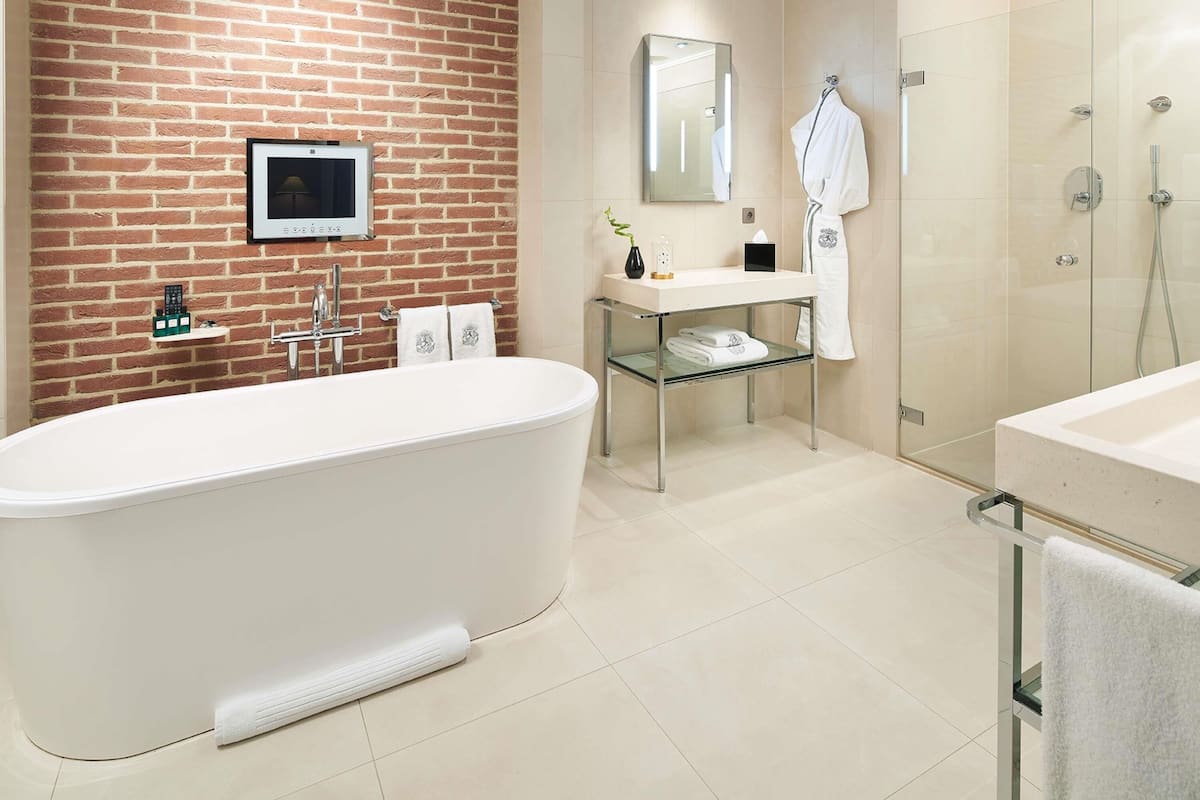 Suite, 1 King Bed (Canal House) | 1 bedroom, Egyptian cotton sheets, premium bedding, down comforters