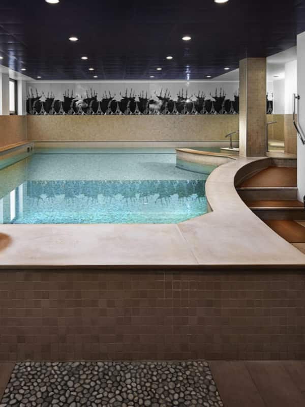 Couples treatment rooms, sauna, Turkish bath, body treatments
