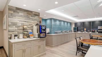 Free daily continental breakfast