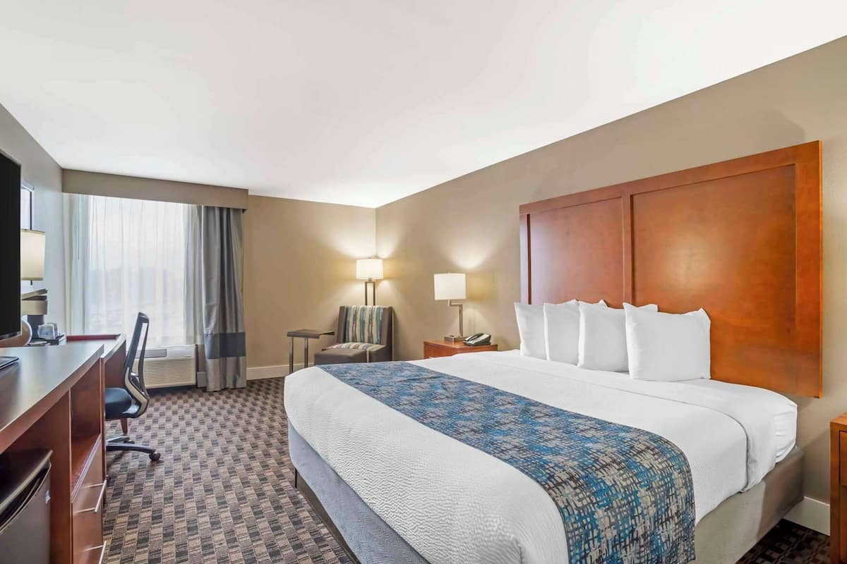 Surmatelas, coffres-forts dans les chambres, bureau