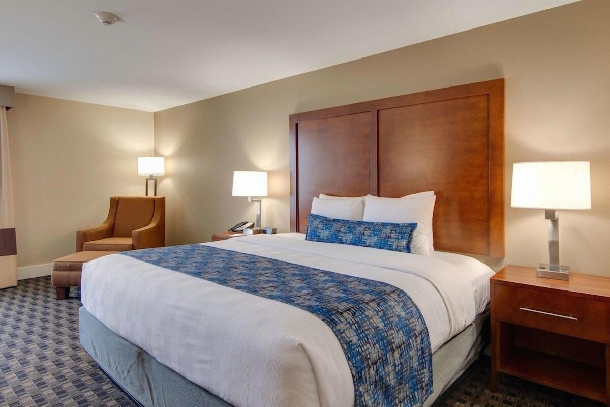 Surmatelas, coffres-forts dans les chambres, bureau