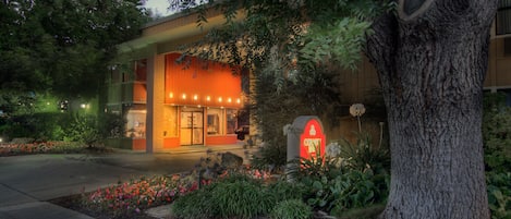 Fasade – kveld/natt