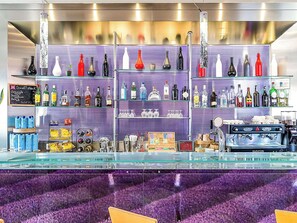 Bar (in der Unterkunft)