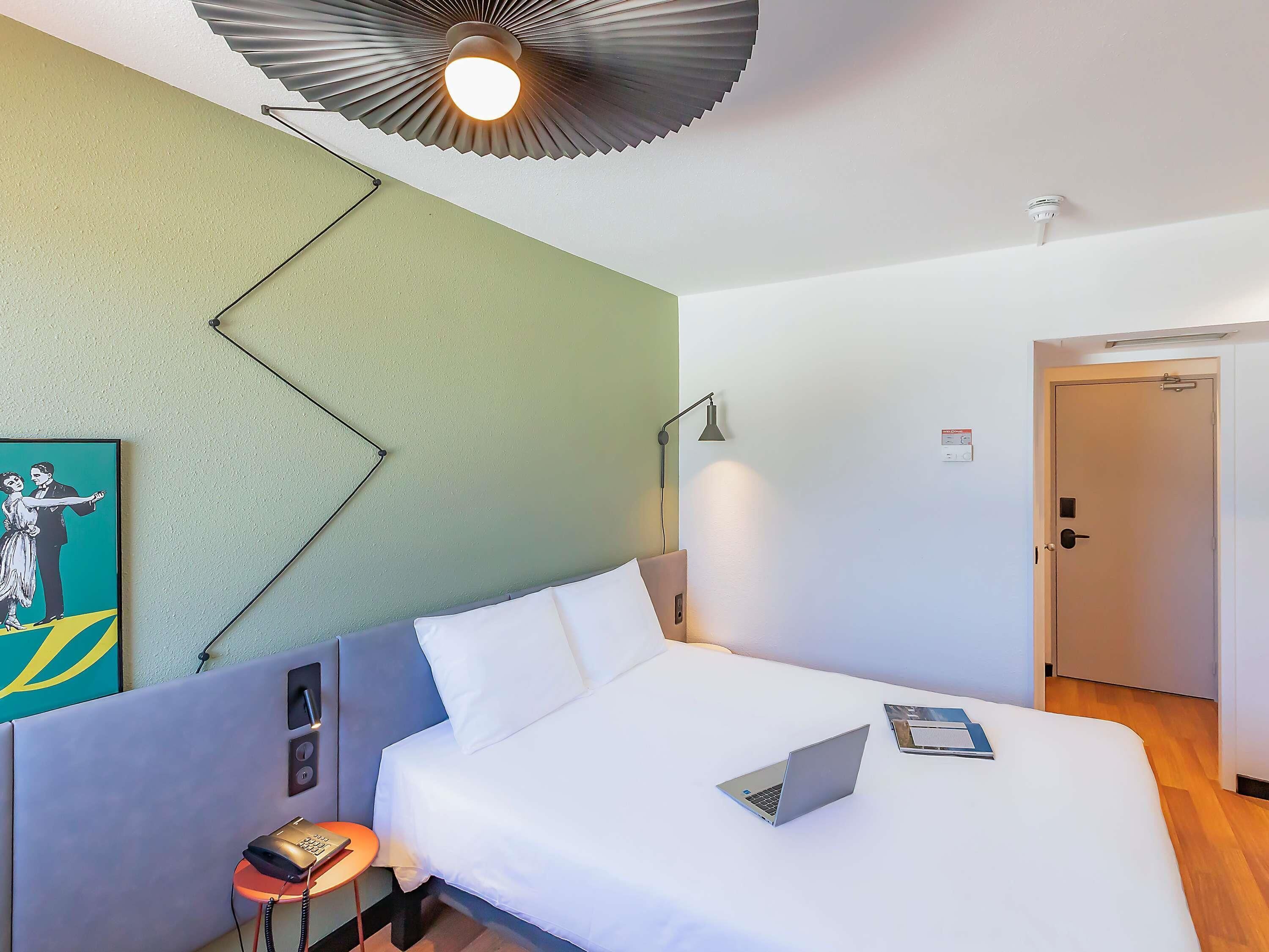 In-room safe, desk, iron/ironing board, free WiFi