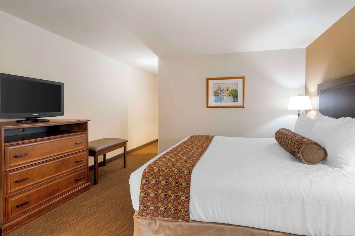 In-room safe, desk, iron/ironing board, rollaway beds