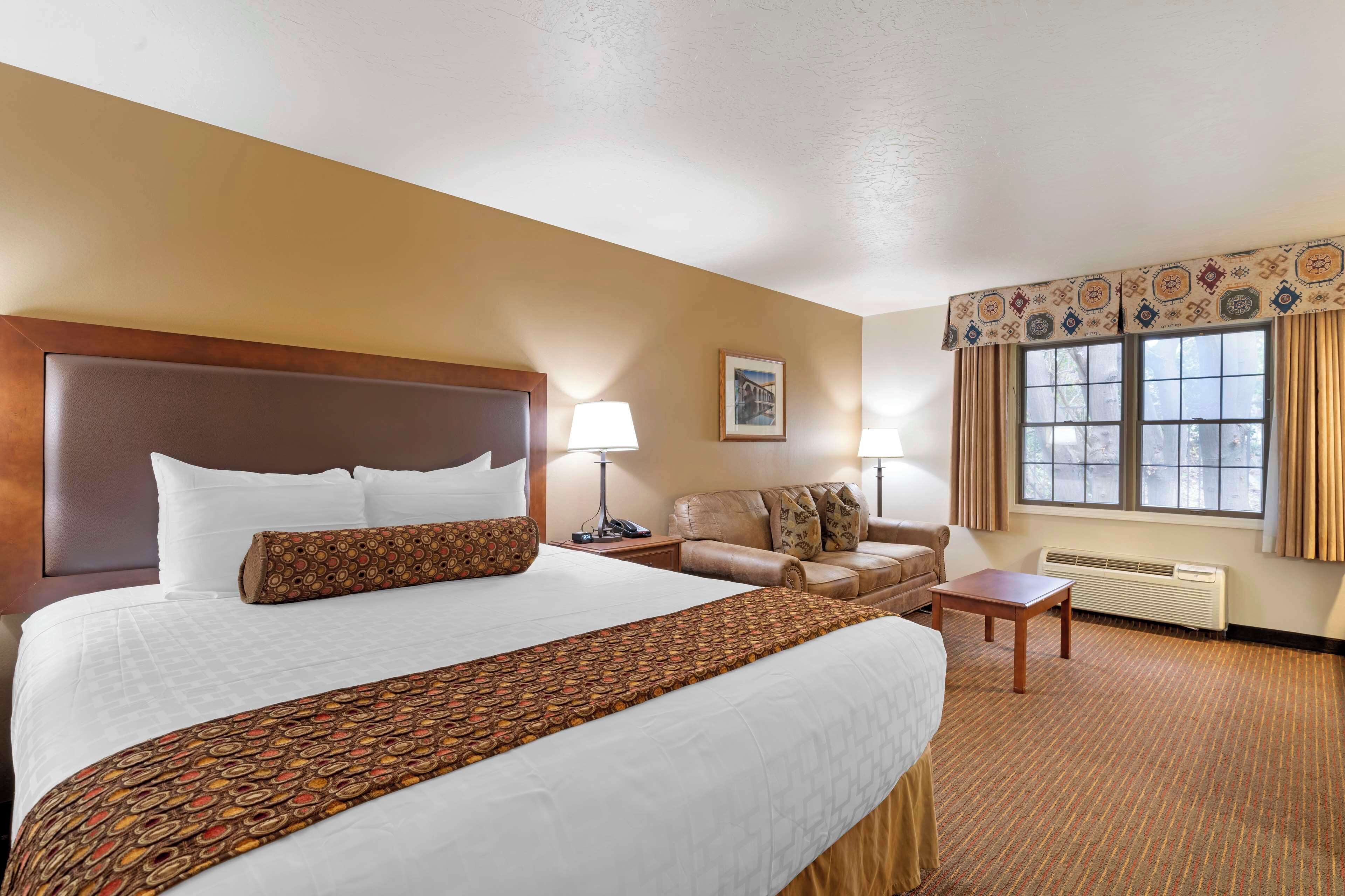 in-room safe, desk, iron/ironing board, rollaway beds