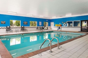 Indoor pool, pool loungers