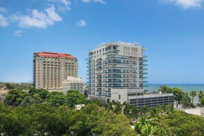 Premium bedding, down duvets, minibar, in-room safe - Sheraton Santo Domingo Hotel (Santo Domingo)