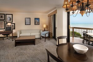 Club-Suite, 1 Schlafzimmer, Balkon | Wohnbereich