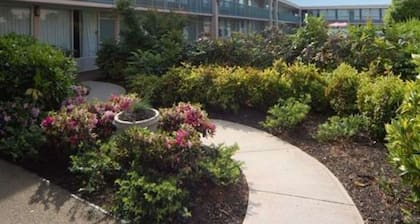 Quality Inn & Suites McDonough South I-75