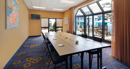 Courtyard by Marriott Atlanta Windy Hill/Ballpark