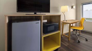 In-room safe, desk, soundproofing, iron/ironing board