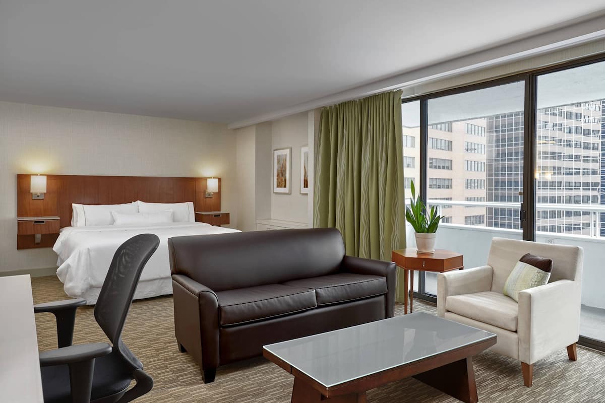 1 bedroom, premium bedding, pillowtop beds, in-room safe