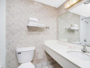 Free toiletries, hair dryer, bathrobes, heated floors - Days Inn by Wyndham La Crosse Conference Center (La Crosse)