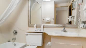 Standard Room, 1 King Bed, Non Smoking | Bathroom | Combined shower/tub, hydromassage showerhead, free toiletries