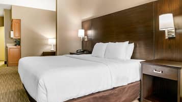 Suite, 1 King Bed with Sofa bed, Accessible, Non Smoking | Desk, laptop workspace, blackout drapes, iron/ironing board