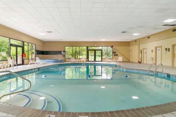 Una piscina cubierta
